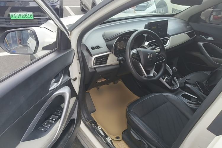 Used Baojun 510 2017 1.5L Manual Fashion Model Driver Seat