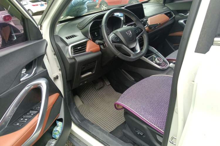 Used Baojun 510 2017 1.5L Automatic Luxury Model Driver Seat