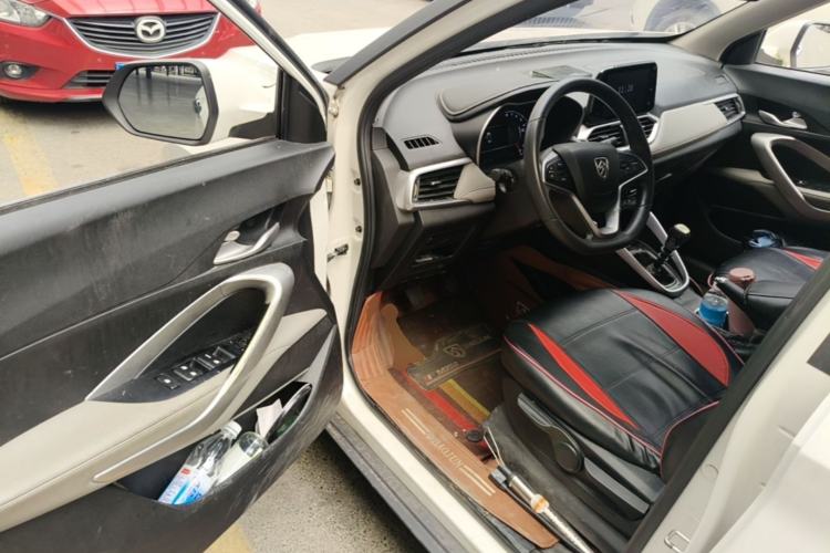 Used Baojun 510 2017 1.5L Manual Fashion Model Driver Seat