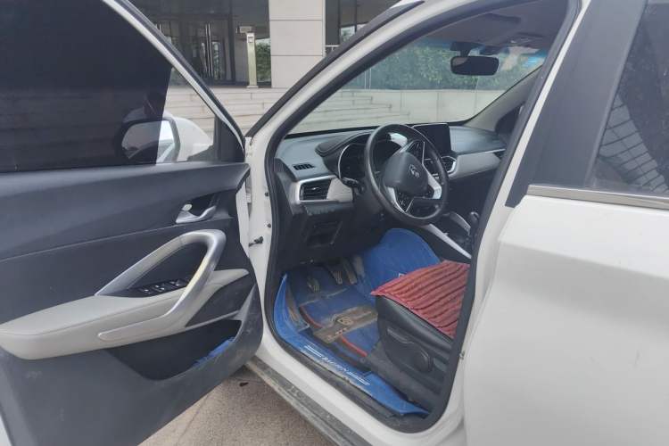 Used Baojun 510 2017 1.5L Manual Fashion Model Driver Seat