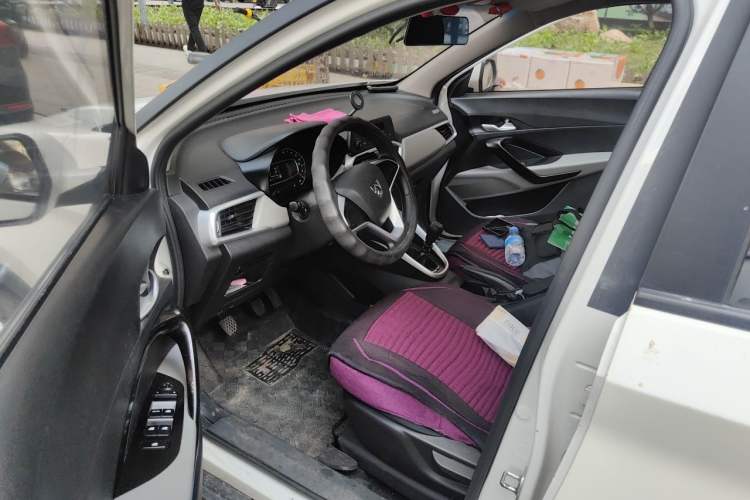 Used Baojun 510 2017 1.5L manual Comfort trim Driver Seat