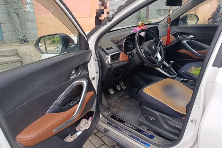 Used Baojun 510 2017 1.5L Manual Luxury Model Driver Seat