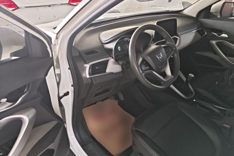 Used Baojun 510 2017 1.5L Manual Fashion Model Driver Seat