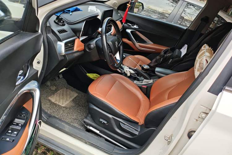 Used Baojun 510 2017 1.5L Manual Luxury Model Driver Seat