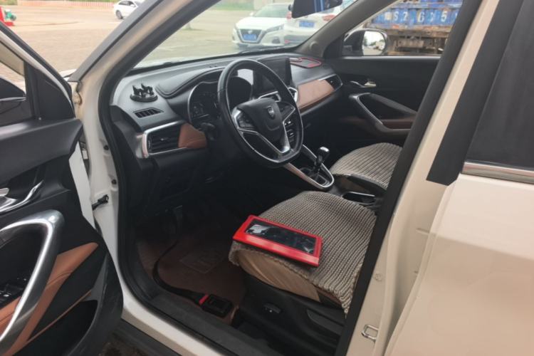 Used Baojun 510 2017 1.5L Manual Luxury Model Driver Seat