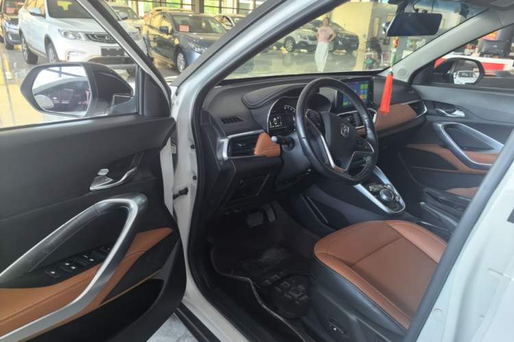 Used Baojun 510 2017 1.5L Automatic Luxury Model Driver Seat