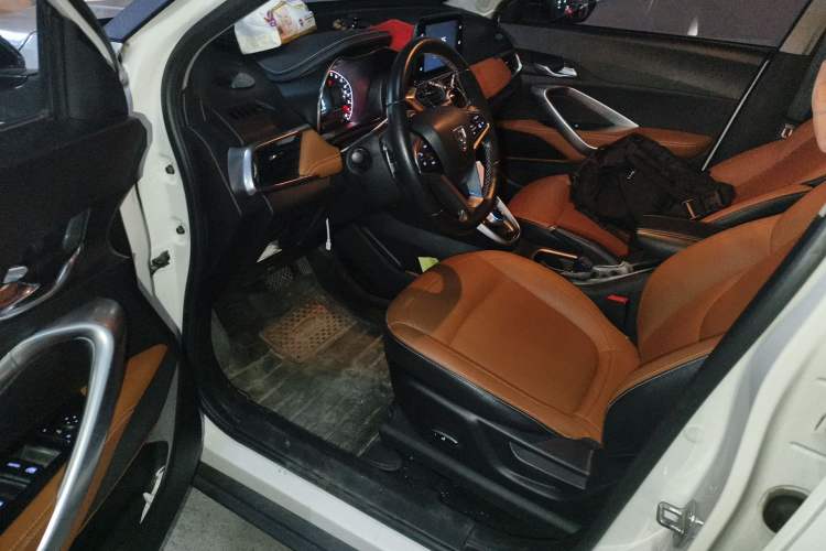 Used Baojun 510 2017 1.5L Automatic Luxury Model Driver Seat