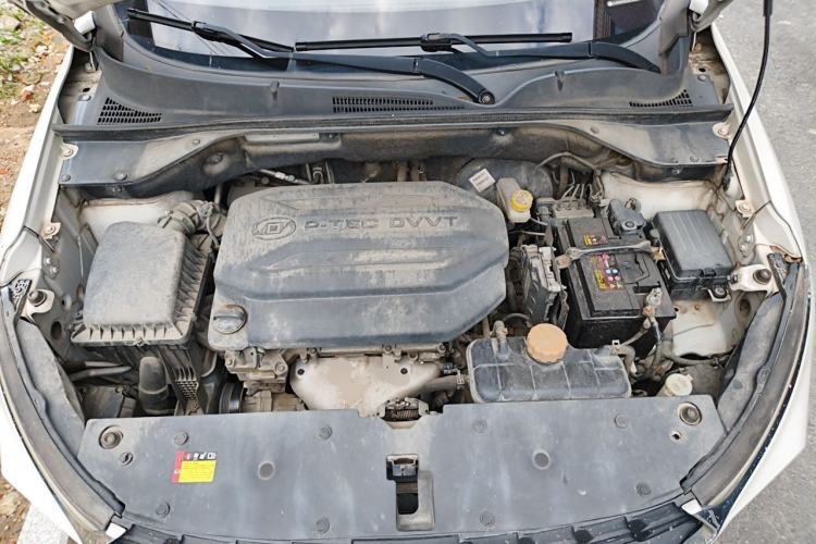 Used Baojun 510 2017 1.5L Automatic Fashion Model Engine Bay