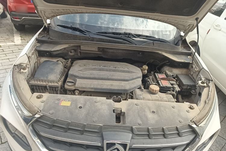 Used Baojun 510 2017 1.5L Automatic Fashion Model Engine Bay