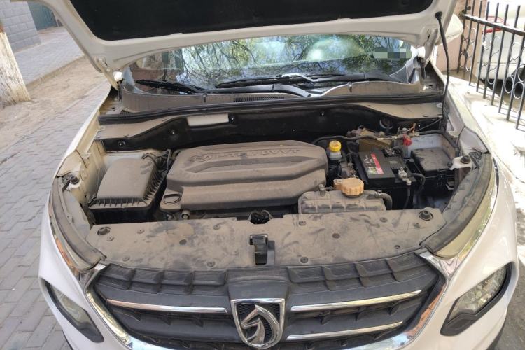 Used Baojun 510 2017 1.5L manual Comfort trim Engine Bay