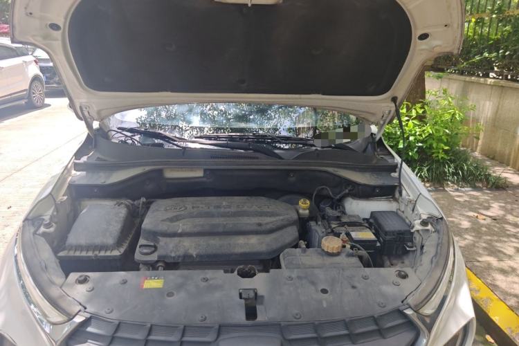 Used Baojun 510 2017 1.5L Manual Luxury Model Engine Bay