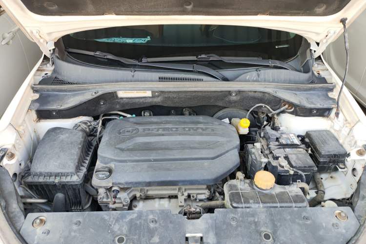 Used Baojun 510 2017 1.5L Automatic Luxury Model Engine Bay