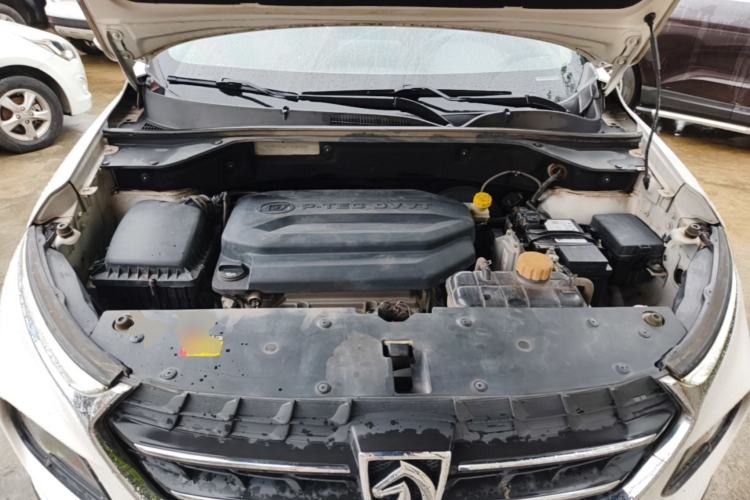 Used Baojun 510 2017 1.5L Manual Luxury Model Engine Bay