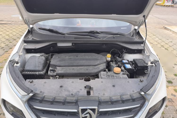 Used Baojun 510 2017 1.5L Manual Fashion Model Engine Bay