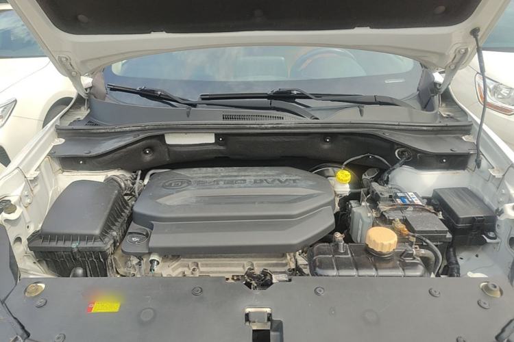 Used Baojun 510 2017 1.5L Manual Luxury Model Engine Bay