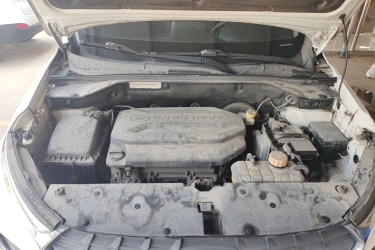 Used Baojun 510 2017 1.5L Manual Fashion Model Engine Bay