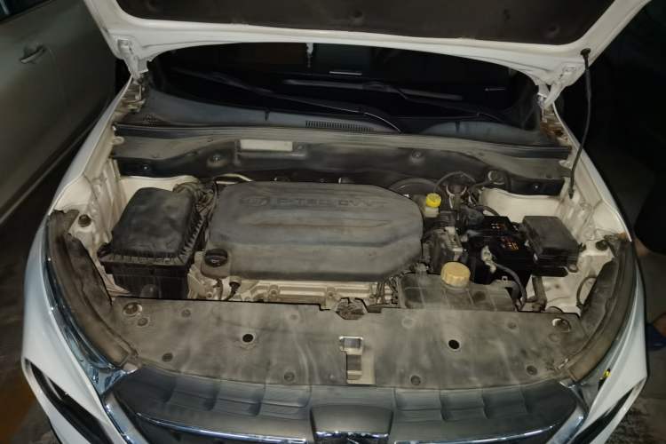 Used Baojun 510 2017 1.5L Automatic Luxury Model Engine Bay