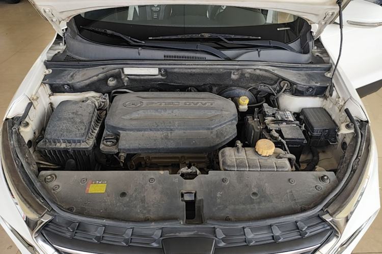 Used Baojun 510 2017 1.5L manual Comfort trim Engine Bay
