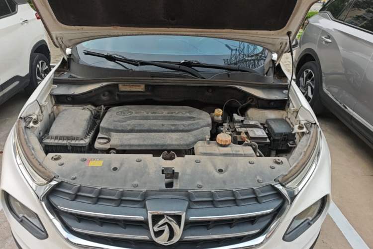 Used Baojun 510 2017 1.5L Automatic Luxury Model Engine Bay