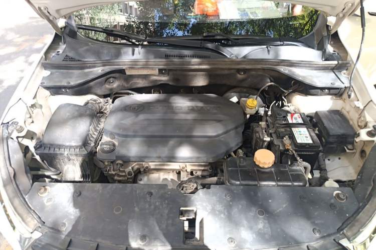 Used Baojun 510 2017 1.5L Automatic Fashion Model Engine Bay
