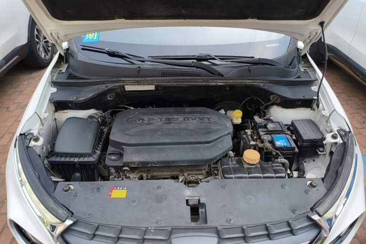 Used Baojun 510 2017 1.5L Automatic Fashion Model Engine Bay