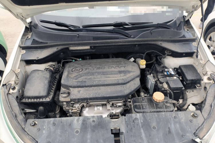 Used Baojun 510 2017 1.5L Manual Fashion Model Engine Bay