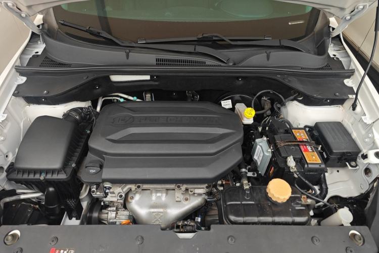 Used Baojun 510 2017 1.5L Manual Fashion Model Engine Bay