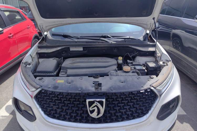 Used Baojun 510 2017 1.5L Manual Luxury Model Engine Bay