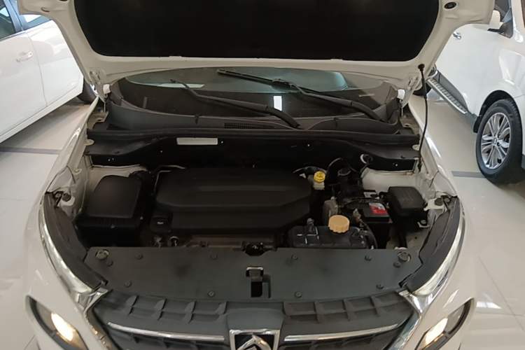 Used Baojun 510 2017 1.5L Manual Luxury Model Engine Bay