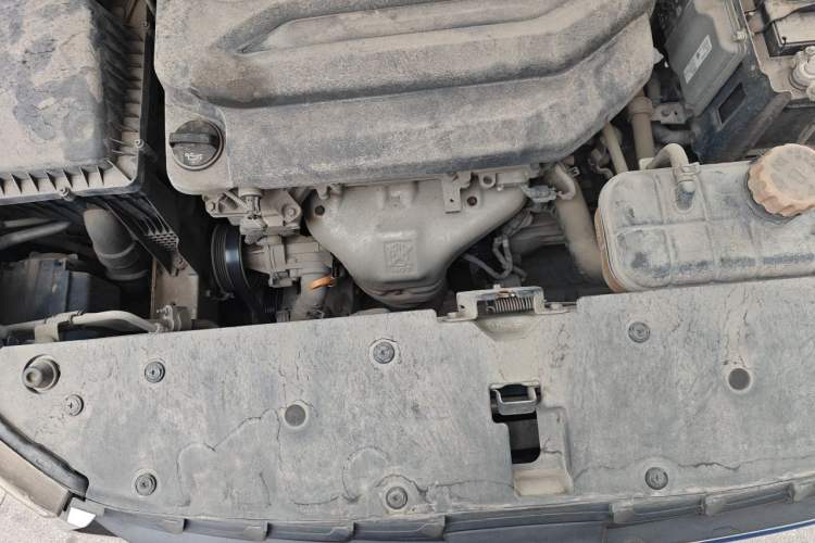 Used Baojun 510 2017 1.5L Manual Luxury Model Engine Bay