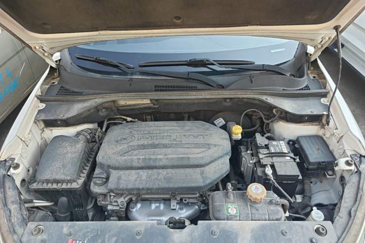 Used Baojun 510 2017 1.5L Manual Fashion Model Engine Bay