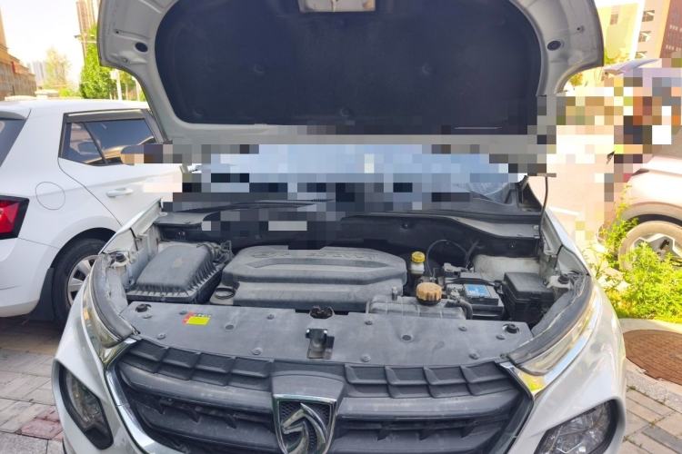 Used Baojun 510 2017 1.5L manual Comfort trim Engine Bay