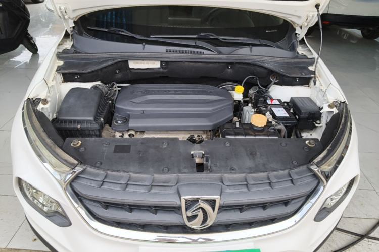 Used Baojun 510 2017 1.5L manual Comfort trim Engine Bay