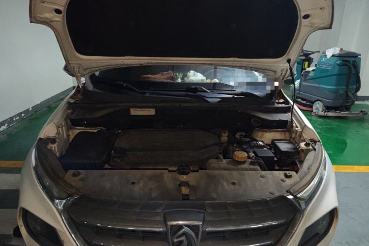 Used Baojun 510 2017 1.5L Manual Luxury Model Engine Bay
