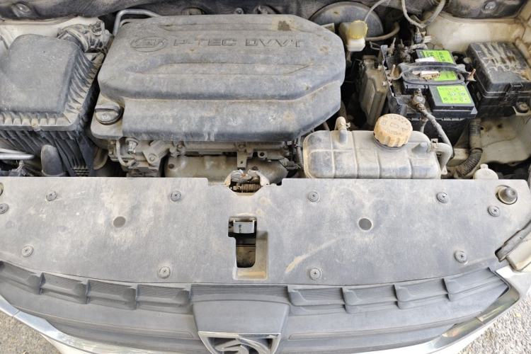 Used Baojun 510 2017 1.5L manual Comfort trim Engine Bay
