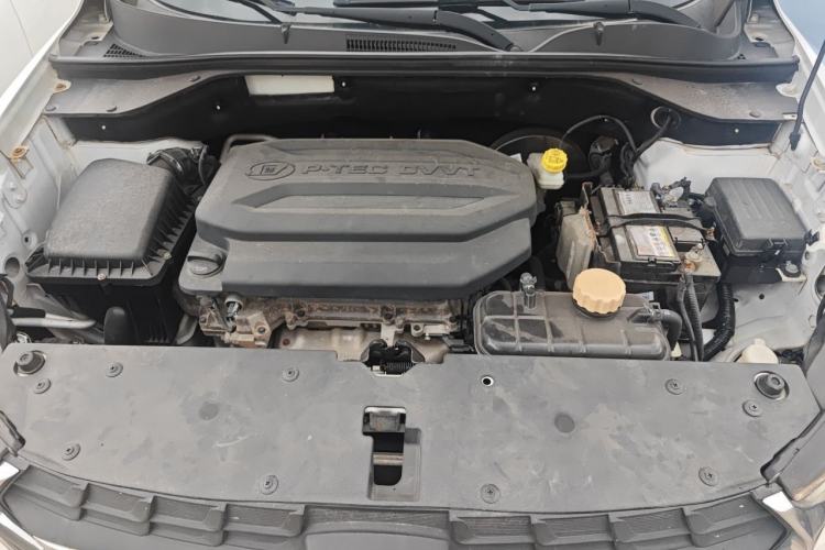 Used Baojun 510 2017 1.5L Manual Fashion Model Engine Bay