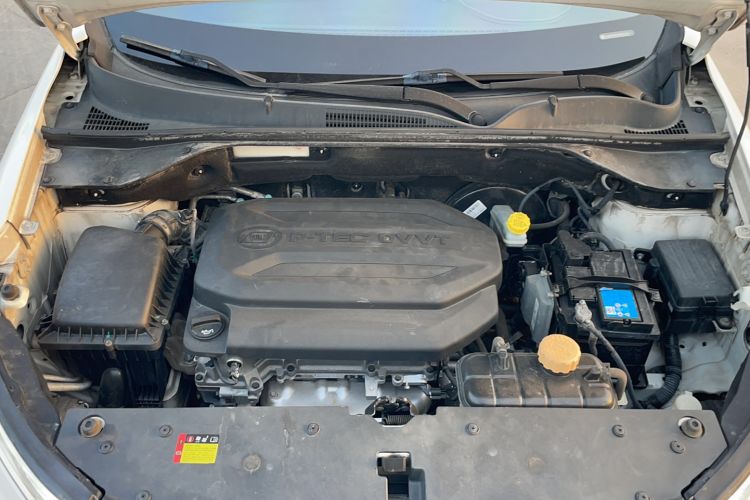 Used Baojun 510 2017 1.5L Manual Fashion Model Engine Bay