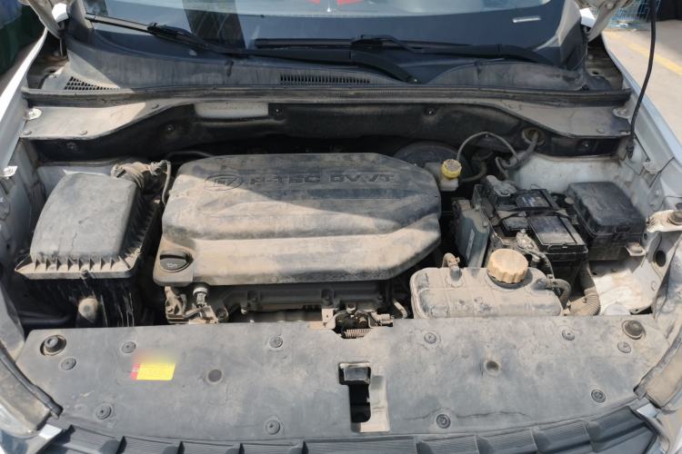 Used Baojun 510 2017 1.5L manual Comfort trim Engine Bay