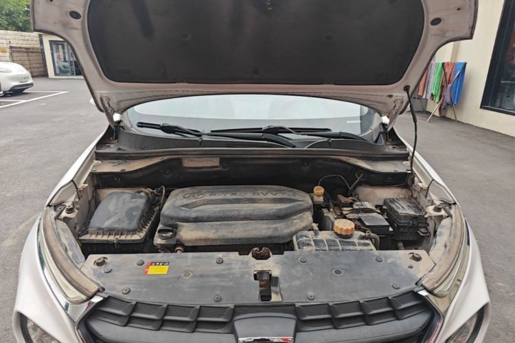 Used Baojun 510 2017 1.5L manual Comfort trim Engine Bay