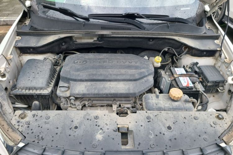Used Baojun 510 2017 1.5L Manual Fashion Model Engine Bay