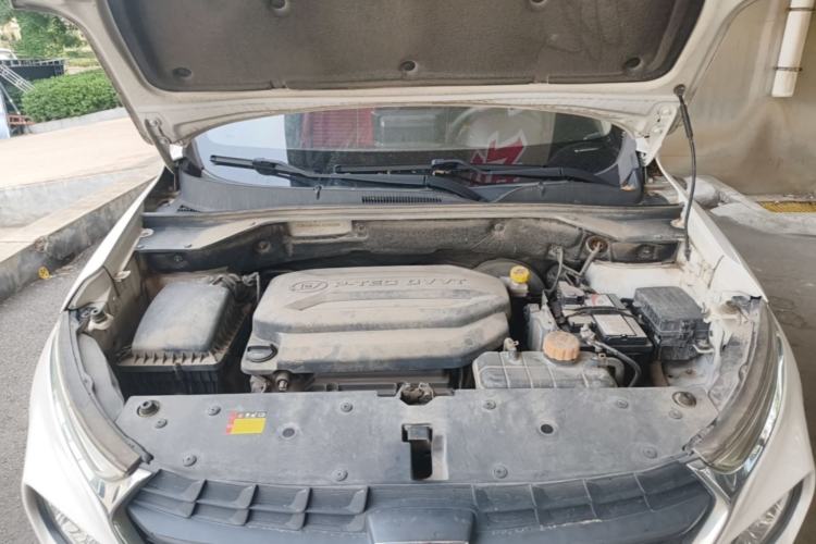 Used Baojun 510 2017 1.5L manual Comfort trim Engine Bay