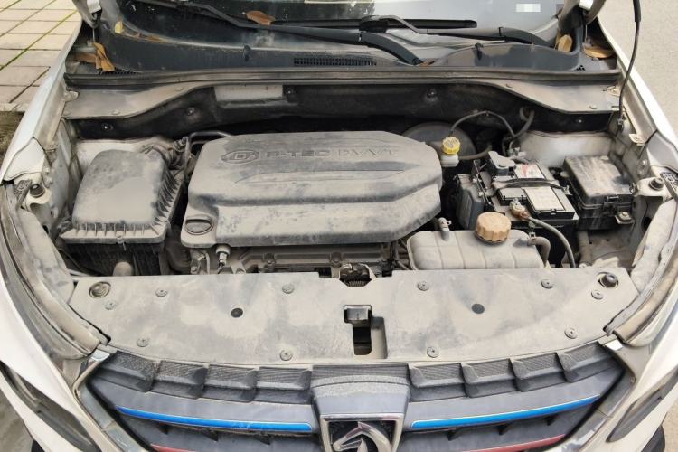 Used Baojun 510 2017 1.5L Manual Fashion Model Engine Bay