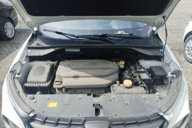 Used Baojun 510 2017 1.5L Automatic Fashion Model Engine Bay