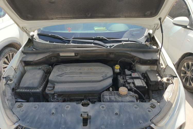 Used Baojun 510 2017 1.5L Manual Fashion Model Engine Bay