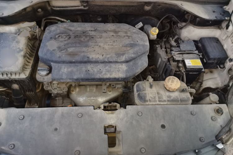 Used Baojun 510 2017 1.5L manual Comfort trim Engine Bay