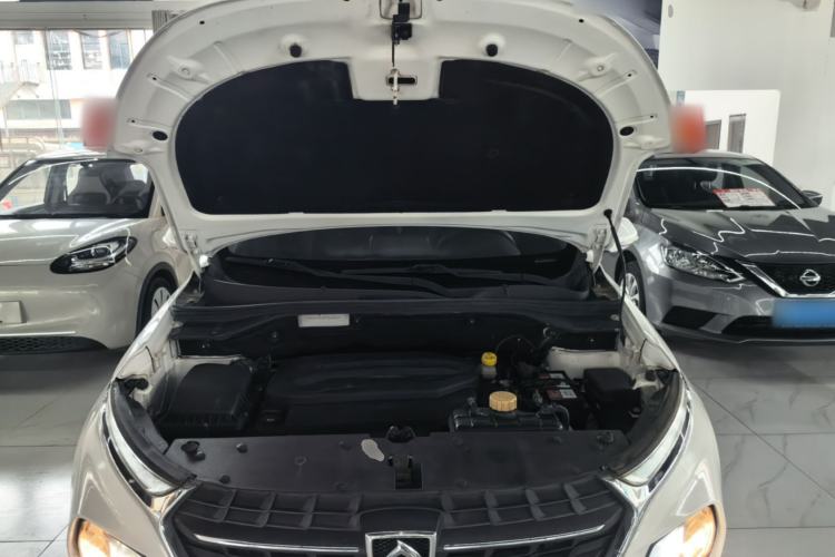 Used Baojun 510 2017 1.5L Automatic Fashion Model Engine Bay