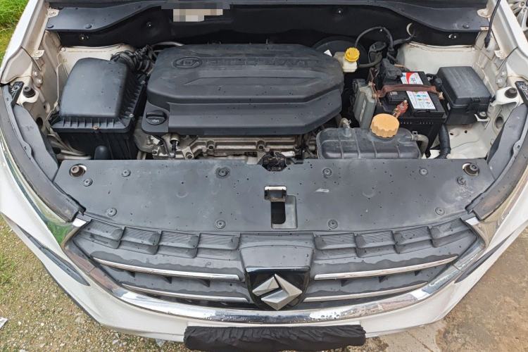 Used Baojun 510 2017 1.5L Manual Fashion Model Engine Bay