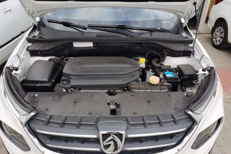 Used Baojun 510 2017 1.5L Manual Luxury Model Engine Bay