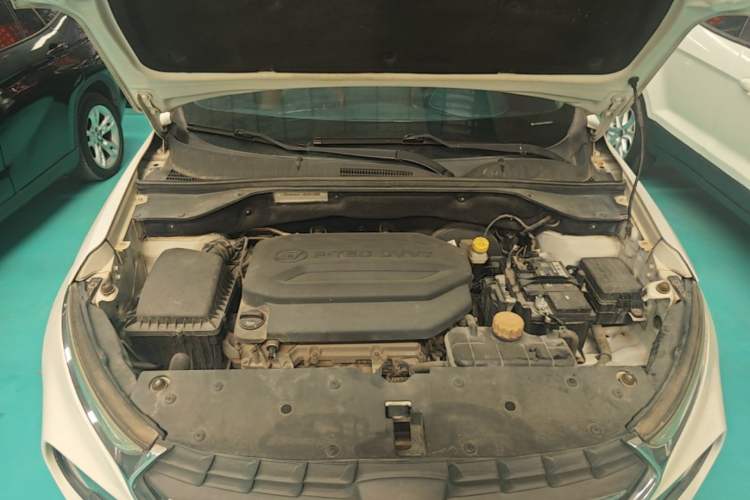 Used Baojun 510 2017 1.5L Automatic Luxury Model Engine Bay