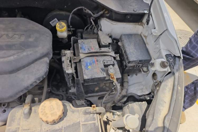 Used Baojun 510 2017 1.5L Automatic Fashion Model Engine Bay Left